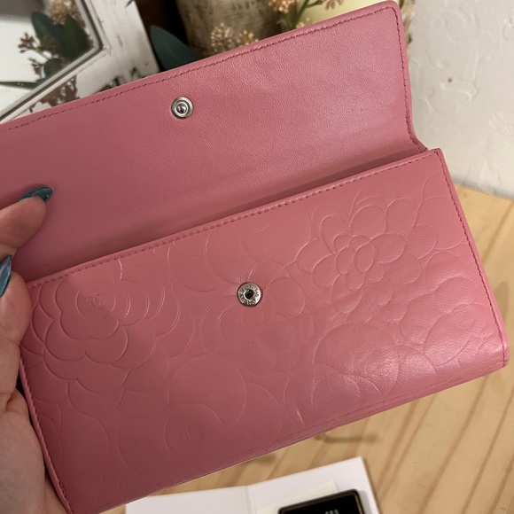 [SOLD ON WEBSITE] Chanel camelia long wallet - Picture 6 of 7